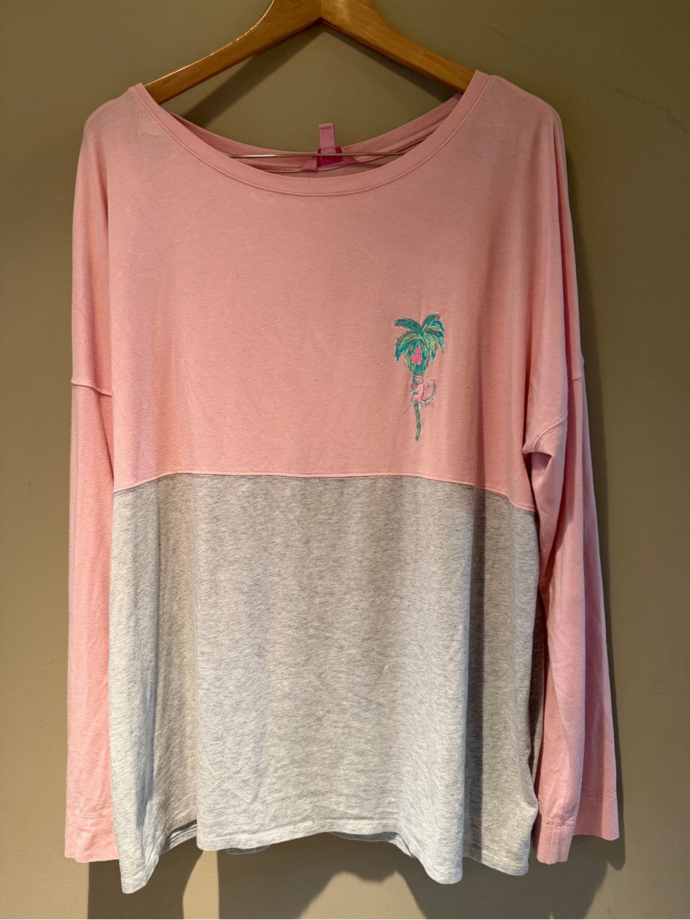 Lilly Pulitzer Finn Top Pink & Light Gray Palm Tree Long sleeve XL